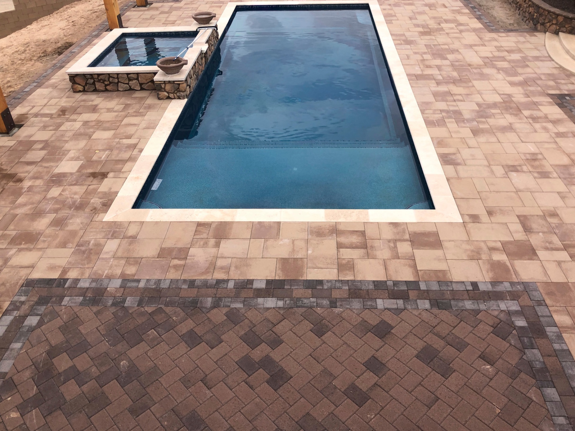 Hazlett Residence — photo 1 of 3
